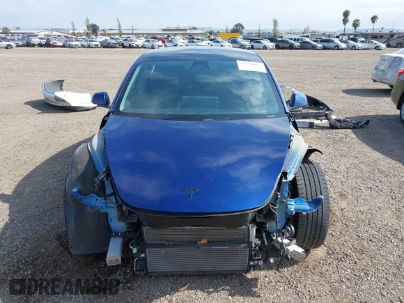 2020 Tesla Model 3 Standard Range Plus z VIN 5YJ3E1EA5LF708885, wystawiony jako IAAI lot #42172952 z przebiegiem 58 882 mil mil oraz . Historia ofert i sprzedaży dostępna na DreamBid. Obrazek 13.