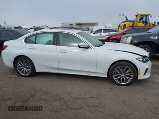 2024 BMW 3 Series 330i xDrive with VIN 3MW89FF04R8E84855, listed as a IAAI auction lot 41318061 with 1,047 mi miles. Bid and sale history available at carsss.com. Image 13.