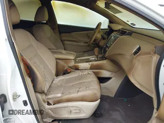 2016 Nissan Murano Platinum z VIN 5N1AZ2MG7GN100750, wystawiony jako IAAI lot #42426489 z przebiegiem 105 608 mil mil oraz . Historia ofert i sprzedaży dostępna na DreamBid. Obrazek 5.