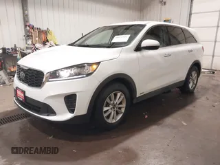 2019 Kia Sorento LX with VIN 5XYPGDA36KG542596, listed as a IAAI auction lot 40921931 with 115,716 mi miles. Bid and sale history available at carsss.com. Image 2.