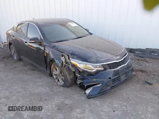 2020 Kia Optima LX z VIN 5XXGT4L33LG392638, wystawiony jako IAAI lot #41748572 z przebiegiem 103 419 mil mil oraz . Historia ofert i sprzedaży dostępna na DreamBid. Obrazek 1.