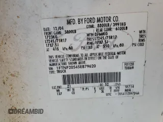 2005 Ford F-250 XL z VIN 1FTNF20545EB79620, wystawiony jako Copart lot #84940344 z przebiegiem 209 677 mil mil oraz Szkoda całkowita • Salvage title. Historia ofert i sprzedaży dostępna na DreamBid. Obrazek 12.