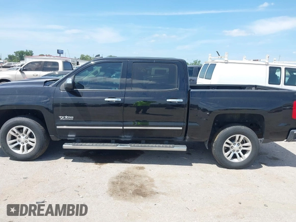 2018 Chevrolet Silverado 1500 LT with VIN 3GCPCREC1JG603937, listed as a IAAI auction lot 42067510 with 81,187 mi miles and . Bid and sale history available at DreamBid. Image 14.