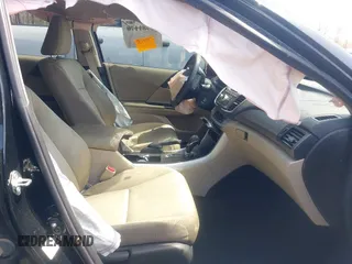 2015 Honda Accord Sedan LX with VIN 1HGCR2F31FA017202, listed as a IAAI auction lot 41981170 with 103,187 mi miles. Bid and sale history available at carsss.com. Image 5.