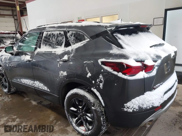 2021 Chevrolet Blazer LT z VIN 3GNKBHRS6MS542750, wystawiony jako IAAI lot #41573261 z przebiegiem 45 146 mil mil oraz . Historia ofert i sprzedaży dostępna na DreamBid. Obrazek 3.