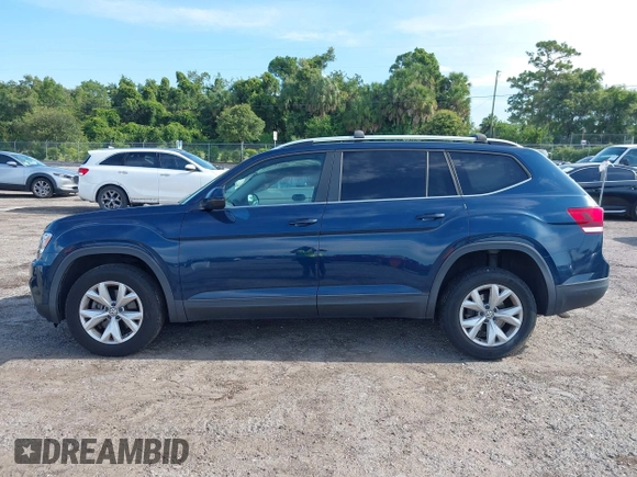2018 Volkswagen Atlas SE with VIN 1V2CR2CA1JC561003, listed as a IAAI auction lot 42556798 with 124,147 mi miles and . Bid and sale history available at DreamBid. Image 14.