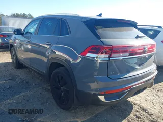 2024 Volkswagen Atlas SE with VIN 1V2KE2CA0RC215057, listed as a IAAI auction lot 41340342 with 21,440 mi miles and . Bid and sale history available at DreamBid. Image 3.