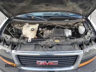 2004 GMC Savana z VIN 1GTFH15T041104161, wystawiony jako Copart lot #81276544 z przebiegiem 361 663 mil mil oraz Czysty tytuł • Clean title. Historia ofert i sprzedaży dostępna na DreamBid. Obrazek 12.