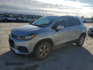 2021 Chevrolet Trax LS with VIN KL7CJKSBXMB301290, listed as a Copart auction lot 84308454 with 35,884 mi miles and Salvage Title. Bid and sale history available at carsss.com. Image 1.