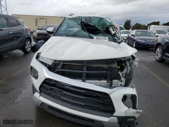 2021 Chevrolet TrailBlazer LT with VIN KL79MPS25MB156108, listed as a Copart auction lot 44372125 with 73,373 mi miles and Non Repairable. Bid and sale history available at carsss.com. Image 5.