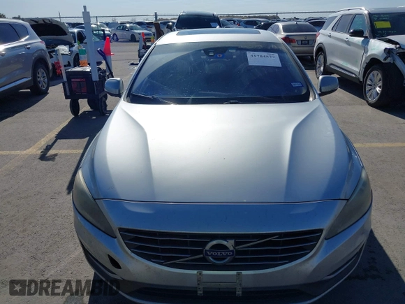 2014 Volvo S60 T5 z VIN YV1612FS7E1290034, wystawiony jako IAAI lot #41784577 z przebiegiem 200 780 mil mil oraz . Historia ofert i sprzedaży dostępna na DreamBid. Obrazek 6.