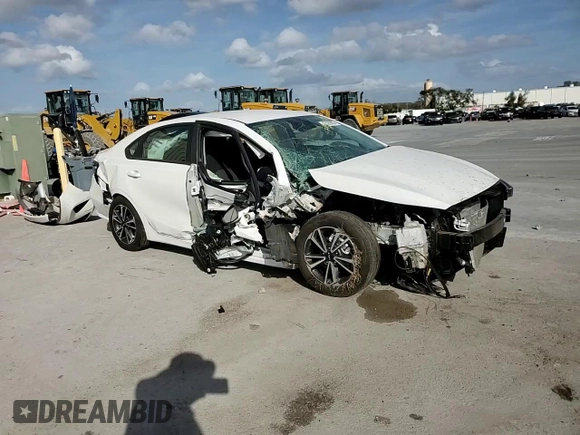 2024 Kia Forte LXS with VIN 3KPF24AD7RE733115, listed as a Copart auction lot 47525905 with 10,529 mi miles and Non Repairable. Bid and sale history available at carsss.com. Image 11.