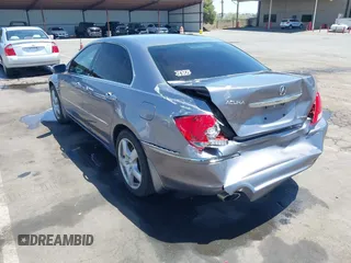 2008 Acura RL Technology z VIN JH4KB16688C004035, wystawiony jako IAAI lot #42247296 z przebiegiem 182 548 mil mil oraz . Historia ofert i sprzedaży dostępna na DreamBid. Obrazek 3.