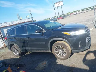 2018 Toyota Highlander SE with VIN 5TDKZRFH1JS529875, listed as a IAAI auction lot 42181502 with 182,652 mi miles and . Bid and sale history available at DreamBid. Image 13.