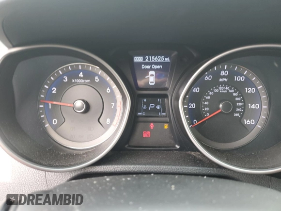 2013 Hyundai Elantra GT with VIN KMHD35LE0DU032356, listed as a Copart auction lot 73402554 with 215,625 mi miles and Salvage Title. Bid and sale history available at carsss.com. Image 9.