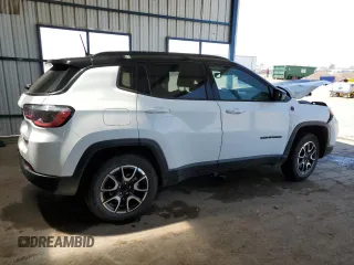 2024 Jeep Compass Trailhawk with VIN 3C4NJDDN1RT149839, listed as a Copart auction lot 61841965 with 29,038 mi miles and Clean title. Bid and sale history available at DreamBid. Image 3.