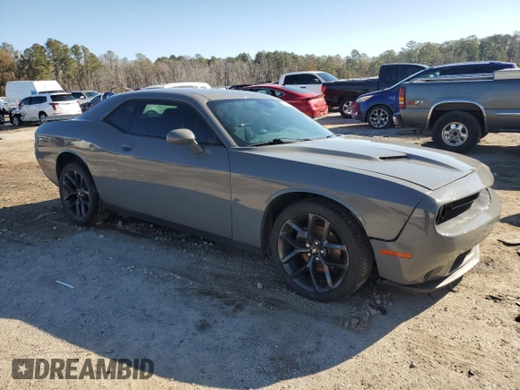 2019 Dodge Challenger SXT z VIN 2C3CDZAG4KH521999, wystawiony jako Copart lot #42093645 z przebiegiem 83 704 mil mil oraz Szkoda całkowita • Salvage title. Historia ofert i sprzedaży dostępna na DreamBid. Obrazek 4.