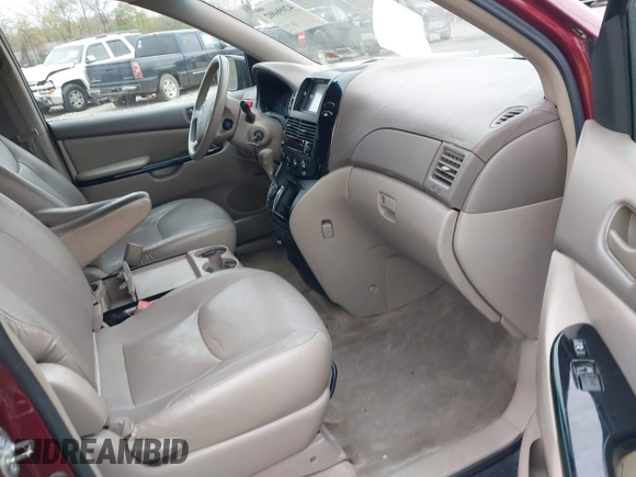 2005 Toyota Sienna CE z VIN 5TDZA23C25S242153, wystawiony jako IAAI lot #42096002 z przebiegiem 154 992 mil mil oraz . Historia ofert i sprzedaży dostępna na DreamBid. Obrazek 5.