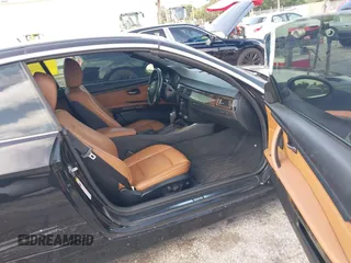 2008 BMW 3 Series 328i с VIN WBAWR33558P150694, выставлен на аукционе IAAI как лот 42838031 с пробегом 106 589 миль миль и . История ставок и продаж доступна на DreamBid. Изображение 5.