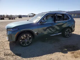 2025 BMW X5 sDrive40i z VIN 5UX13EU08S9Z03786, wystawiony jako Copart lot #52424025 z przebiegiem Nie podano mil oraz Szkoda całkowita • Salvage title. Historia ofert i sprzedaży dostępna na DreamBid. Obrazek 1.