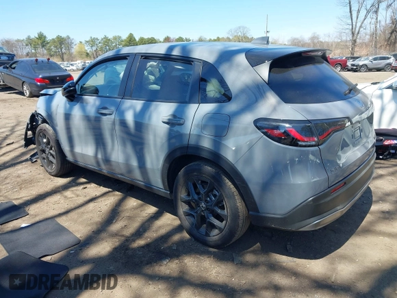2024 Honda HR-V Sport z VIN 3CZRZ2H51RM771256, wystawiony jako IAAI lot #42051986 z przebiegiem 14 209 mil mil oraz . Historia ofert i sprzedaży dostępna na DreamBid. Obrazek 3.
