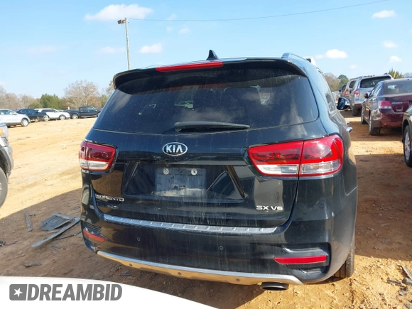 2018 Kia Sorento SX with VIN 5XYPKDA57JG349078, listed as a IAAI auction lot 41136917 with 119,213 mi miles and . Bid and sale history available at carsss.com. Image 16.