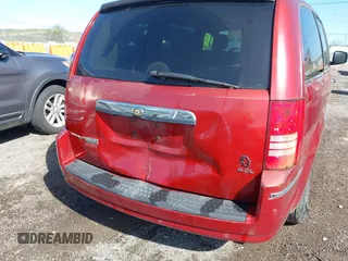 2008 Chrysler Town & Country Limited with VIN 2A8HR64X98R629057, listed as a IAAI auction lot 41990242 with 261,501 mi miles. Bid and sale history available at carsss.com. Image 6.