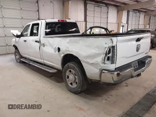 2023 Ram 2500 Tradesman z VIN 3C6UR5HL0PG529660, wystawiony jako IAAI lot #41491722 z przebiegiem 43 672 mil mil oraz . Historia ofert i sprzedaży dostępna na DreamBid. Obrazek 3.