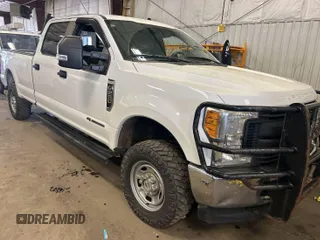 2017 Ford F-250 Lariat with VIN 1FT7W2BT2HEE35035, listed as a IAAI auction lot 42737737 with 211,204 mi miles and . Bid and sale history available at DreamBid. Image 33.