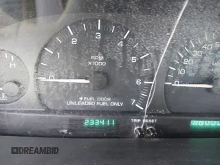 2000 Dodge Caravan SE with VIN 2B4GP45R9YR661145, listed as a IAAI auction lot 41819130 with 233,411 mi miles and . Bid and sale history available at DreamBid. Image 7.