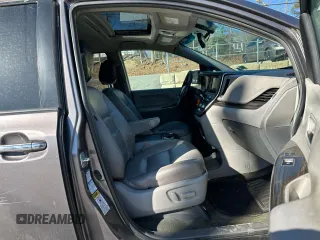 2016 Toyota Sienna Ltd with VIN 5TDDK3DC2GS130094, listed as a Copart auction lot 52756945 with 273,870 mi miles and Clean Title. Bid and sale history available at carsss.com. Image 6.