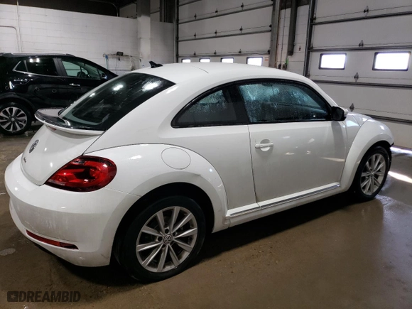 2018 Volkswagen Beetle S with VIN 3VWFD7AT7JM708032, listed as a Copart auction lot 44804844 with 30,755 mi miles. Bid and sale history available at carsss.com. Image 3.
