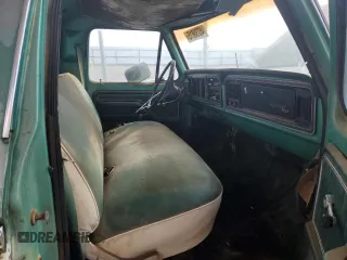 1977 Ford F-250 z VIN F25SRZ09373, wystawiony jako Copart lot #45238815 z przebiegiem 10 482 mil mil oraz Czysty tytuł • Clean title. Historia ofert i sprzedaży dostępna na DreamBid. Obrazek 10.