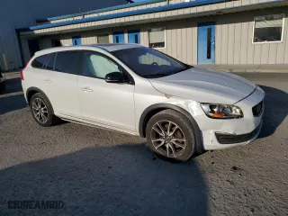 2016 Volvo V60 Cross Country T5 with VIN YV4612HK0G1006181, listed as a Copart auction lot 82689074 with 98,049 mi miles and Salvage Title. Bid and sale history available at carsss.com. Image 4.