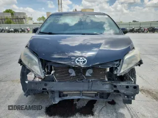 2015 Toyota Sienna SE with VIN 5TDXK3DC8FS590100, listed as a Copart auction lot 63878265 with 158,031 mi miles and Clean title. Bid and sale history available at DreamBid. Image 5.