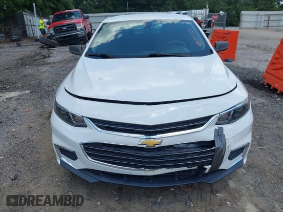 2016 Chevrolet Malibu LS z VIN 1G1ZB5ST1GF210886, wystawiony jako IAAI lot #42557333 z przebiegiem 46 829 mil mil oraz . Historia ofert i sprzedaży dostępna na DreamBid. Obrazek 12.