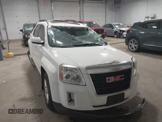 2015 GMC Terrain SLT z VIN 2GKFLXEK0F6195381, wystawiony jako IAAI lot #41818763 z przebiegiem 70 688 mil mil oraz . Historia ofert i sprzedaży dostępna na DreamBid. Obrazek 6.