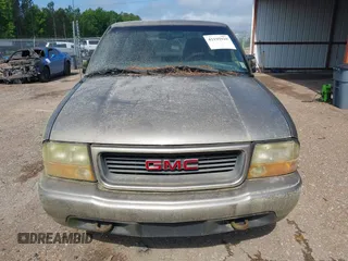 2000 GMC Sonoma SLS with VIN 1GTDT19W6Y8197873, listed as a IAAI auction lot 42195920 with 118,061 mi miles and . Bid and sale history available at DreamBid. Image 6.