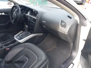 2012 Audi A5 Premium z VIN WAUCFAFR6CA015119, wystawiony jako IAAI lot #42310668 z przebiegiem 167 964 mil mil oraz . Historia ofert i sprzedaży dostępna na DreamBid. Obrazek 5.