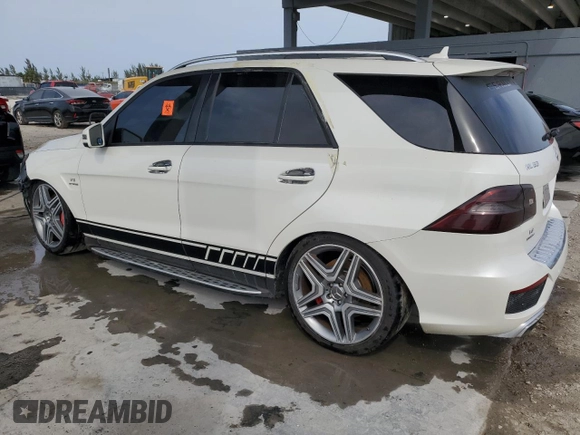 2014 Mercedes-Benz M 63 AMG z VIN 4JGDA7EB2EA272788, wystawiony jako Copart lot #49834825 z przebiegiem Nie podano mil oraz Czysty tytuł • Clean title. Historia ofert i sprzedaży dostępna na DreamBid. Obrazek 2.