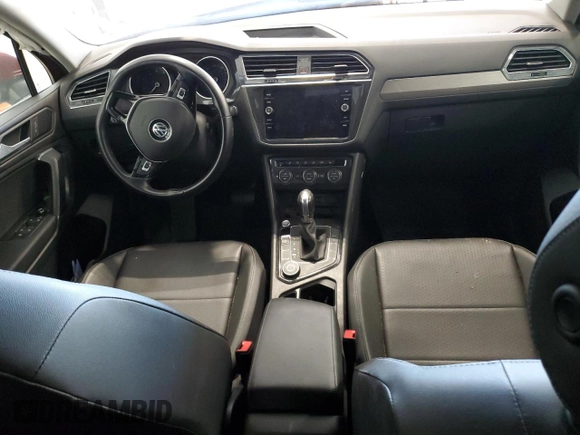 2019 Volkswagen Tiguan SE z VIN 3VV2B7AX9KM105600, wystawiony jako Copart lot #81955394 z przebiegiem 48 567 mil mil oraz Szkoda całkowita • Salvage title. Historia ofert i sprzedaży dostępna na DreamBid. Obrazek 8.