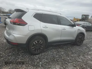 2018 Nissan Rogue SV with VIN JN8AT2MV4JW317263, listed as a Copart auction lot 45039045 with 124,579 mi miles and Salvage Title. Bid and sale history available at carsss.com. Image 3.