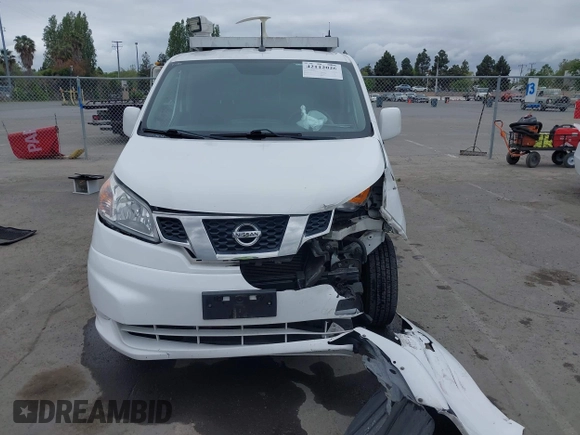 2015 Nissan NV200 SV with VIN 3N6CM0KN8FK691089, listed as a IAAI auction lot 42112026 with 95,972 mi miles. Bid and sale history available at carsss.com. Image 12.