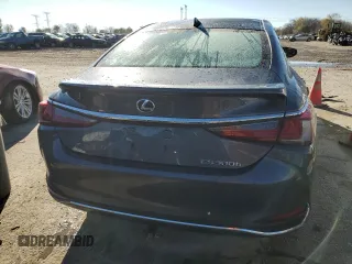 2024 Lexus ES 300h с VIN 58ADA1C15RU037046, выставлен на аукционе Copart как лот 79199074 с пробегом 18 135 миль миль и Списание • Salvage title. История ставок и продаж доступна на DreamBid. Изображение 6.
