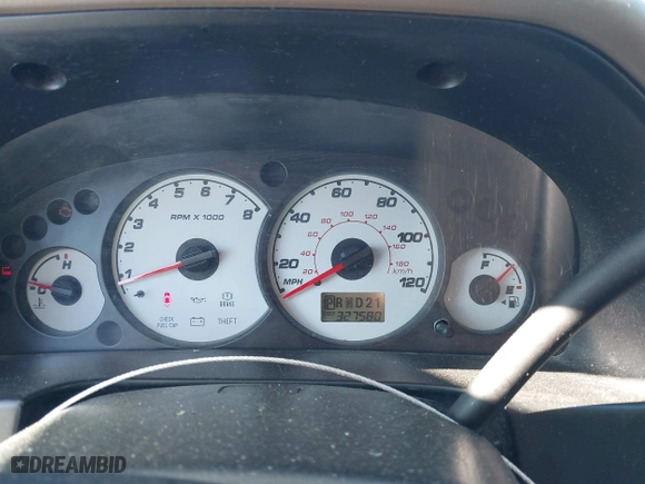 2001 Ford Escape XLT with VIN 1FMYU04131KB51488, listed as a IAAI auction lot 41363166 with 327,580 mi miles. Bid and sale history available at carsss.com. Image 7.