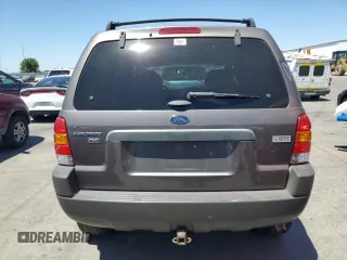 2002 Ford Escape XLT Choice with VIN 1FMYU04182KB99540, listed as a Copart auction lot 61493365 with 156,207 mi miles and Salvage title. Bid and sale history available at DreamBid. Image 6.