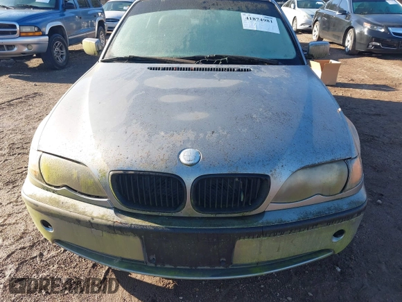 2004 BMW 3 Series 325i with VIN WBAEV33434KR33499, listed as a IAAI auction lot 41874981 with 216,828 mi miles. Bid and sale history available at carsss.com. Image 6.