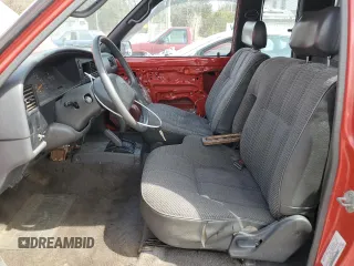1992 Toyota Pickup DLX с VIN JT4VN13D8N5076488, выставлен на аукционе Copart как лот 51291185 с пробегом 171 767 миль миль и Чистый • Clean title. История ставок и продаж доступна на DreamBid. Изображение 7.