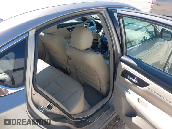 2013 Nissan Altima SV with VIN 1N4AL3AP0DN558180, listed as a IAAI auction lot 41739869 with 232,134 mi miles and . Bid and sale history available at carsss.com. Image 8.