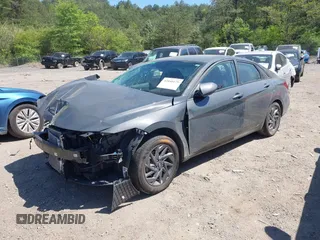 2024 Hyundai Elantra SEL z VIN KMHLM4DG4RU651049, wystawiony jako IAAI lot #42040179 z przebiegiem 37 852 mil mil oraz . Historia ofert i sprzedaży dostępna na DreamBid. Obrazek 17.